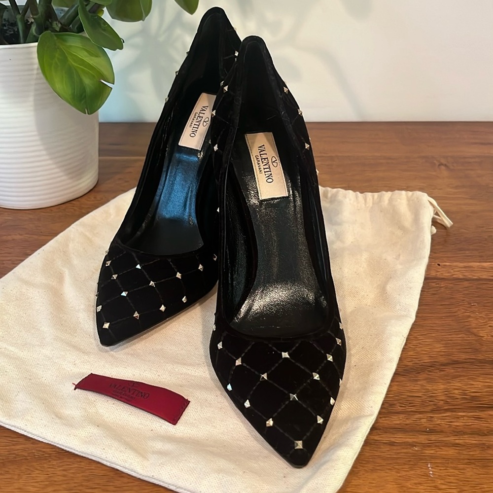 Valentino Stilettos - Size 40 - Excellent Condition